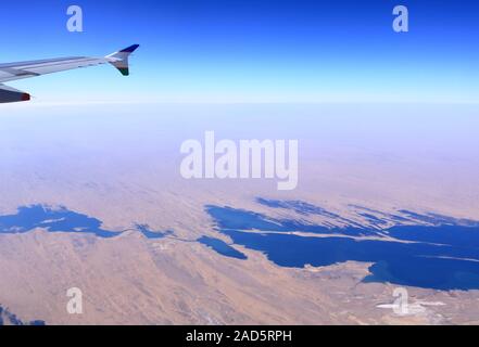 Amudarja Ebene. Grenze zwischen Usbekistan und Turkmenistan, Zentralasien. Stockfoto