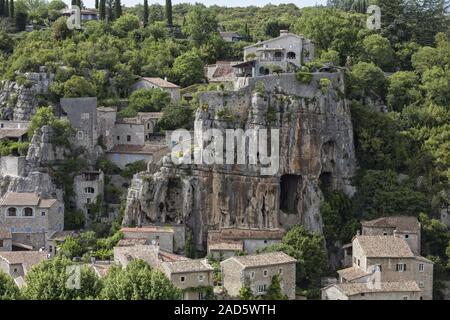 Die kleine Stadt von Labeaume in der Ardeche, Südfrankreich. Stockfoto