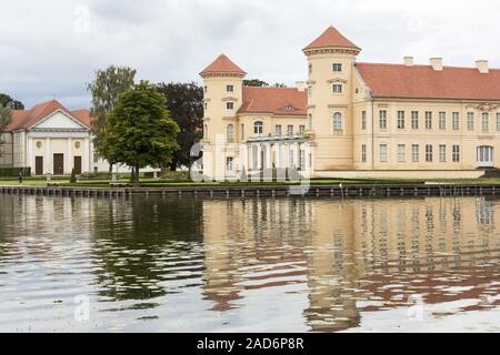 Schloss Rheinsberg auf grienerick See in Brandenburg Stockfoto