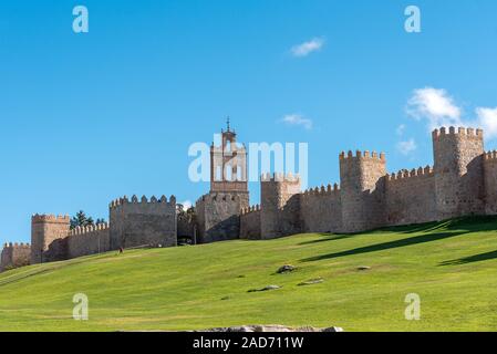 Die berühmten mittelalterlichen Stadtmauer von Avila in Spanien Stockfoto