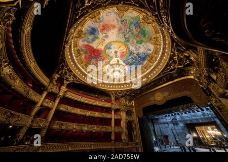 Eine Innenansicht der Opéra de Paris, Palais Garnier. Es war von 1861 bis 1875 für die Pariser Oper gebaut. Stockfoto