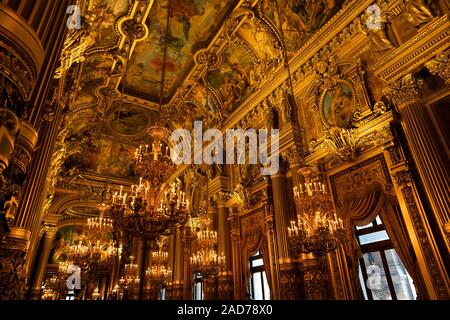 Eine Innenansicht der Opéra de Paris, Palais Garnier. Es war von 1861 bis 1875 für die Pariser Oper gebaut. Stockfoto