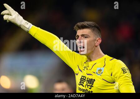 Burnley, Großbritannien. 03 Dez, 2019. Nick Pope von Burnley während der Premier League Match zwischen Burnley und Manchester City im Turf Moor am 3. Dezember 2019 in Burnley, England. (Foto von Daniel Chesterton/phcimages.com) Credit: PHC Images/Alamy leben Nachrichten Stockfoto