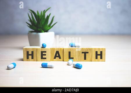 Gesundheit Wort auf Holz Block geschrieben, medizinischen Konzept, Hintergrund. Stockfoto