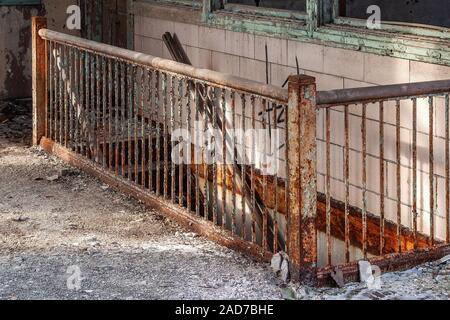 Innenraum der abgebrochenen Post in Gary Stockfoto