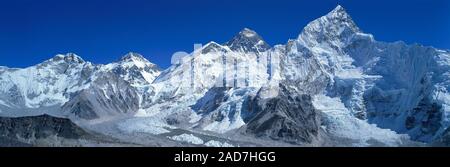 Himalaya im Schnee, Nepal Stockfoto