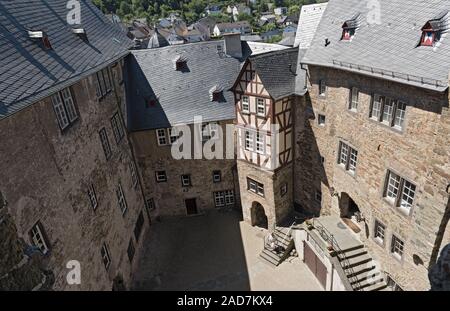 Gebäude im Innenhof der Burg Runkel, Hessen, Deutschland Stockfoto