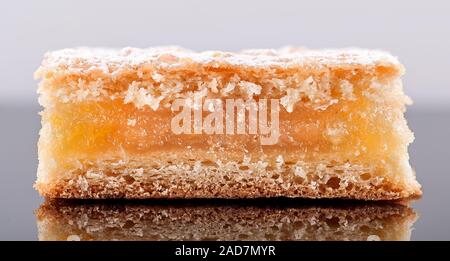 Nahaufnahme ein Stück Zitronenkuchen Stockfoto