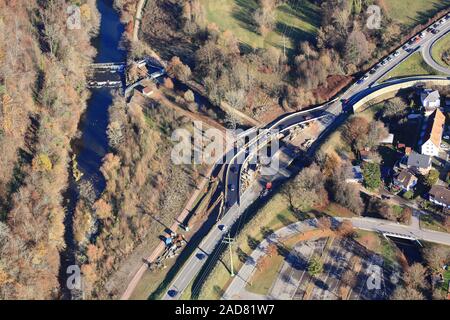 Maulburg, Ursache des Staus durch Baustelle und provisorische Brücke an der B 317 zu überbrücken. Stockfoto