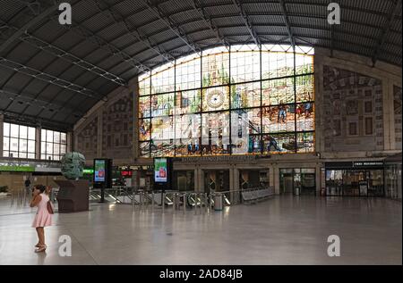 Halle des Abando Indalecio Prieto Bahnhof in Bilbao, Spanien Stockfoto