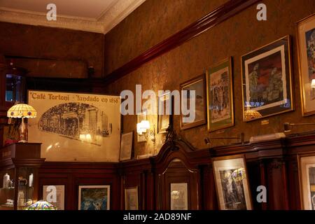 Innenräume der historischen "Café Tortoni' auf der Avenida de Mayo, Buenos Aires, Argentinien. Stockfoto