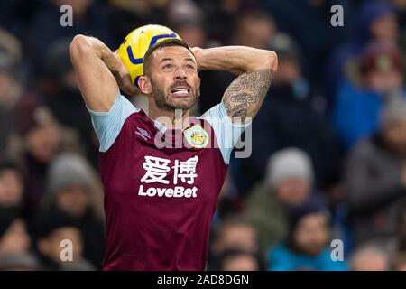 Burnley, Großbritannien. 03 Dez, 2019. Phillip Bardsley von Burnley während der Premier League Match zwischen Burnley und Manchester City im Turf Moor am 3. Dezember 2019 in Burnley, England. (Foto von Daniel Chesterton/phcimages.com) Credit: PHC Images/Alamy leben Nachrichten Stockfoto