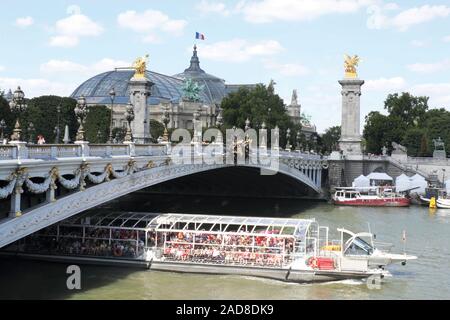 Alexandre-III Brücke Stockfoto