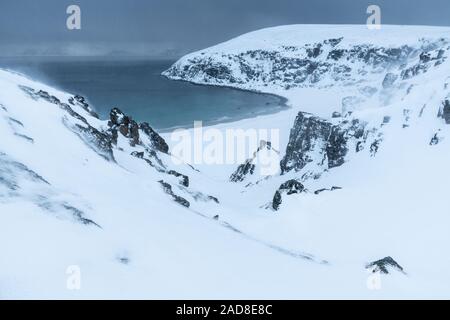 Stürmisches Wetter, Barentssee, Soeroeya Insel, Finnmark, Norwegen Stockfoto