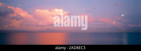 Meer bei Sonnenaufgang, Boca Raton, Palm Beach County, Florida, USA Stockfoto
