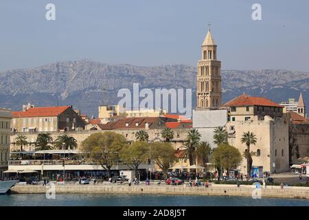 Blick auf die Stadt an der Küste von Split, Kroatien Stockfoto