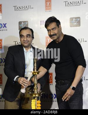 Kolkata, Indien. 03 Dez, 2019. Flim Schauspieler Ajay Devgan während des promotoion Seines Kommens film Tanhaji die unbesungenen Warior in Kalkutta. (Foto durch Saikat Paul/Pacific Press) Quelle: Pacific Press Agency/Alamy leben Nachrichten Stockfoto