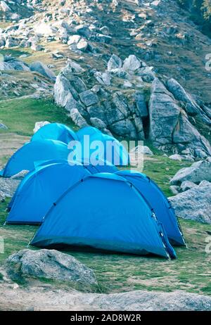 Zelte Camp in den höchsten Berg der Erde. Stockfoto