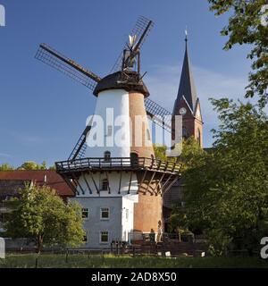 Wind- und Wassermühle von 1876, Petershagen Lahde, Nordrhein-Westfalen, Deutschland, Europa Stockfoto