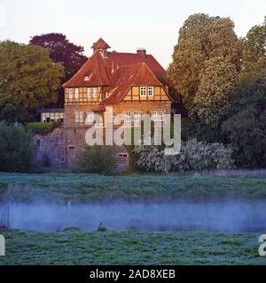 Petershagen schloss bei Sonnenaufgang, Petershagen, Osten, Westfalen, Nordrhein-Westfalen, Deutschland Europa Stockfoto