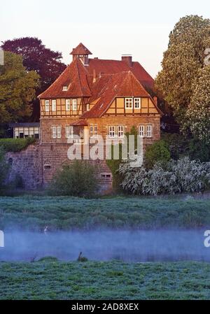 Petershagen schloss bei Sonnenaufgang, Petershagen, Osten, Westfalen, Nordrhein-Westfalen, Deutschland Europa Stockfoto