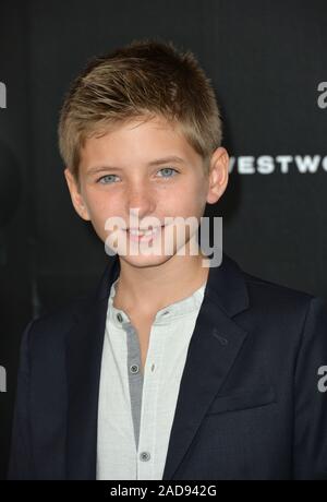 LOS ANGELES, Ca. September 28, 2016: Oliver Bell am Los Angeles Premiere der neuen HBO-drama Serie "Westworld" an der TCL Chinese Theater, Hollywood. © 2016 Paul Smith/Featureflash Stockfoto