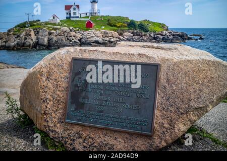 Eine Beschreibung der Cape Neddick Light Station in York, Maine Stockfoto