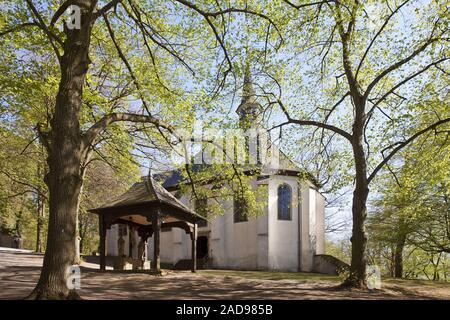 Heilig-Kreuz-Kapelle auf dem Rodenberg, Menden, Sauerland, Nordrhein-Westfalen, Deutschland, Europa Stockfoto