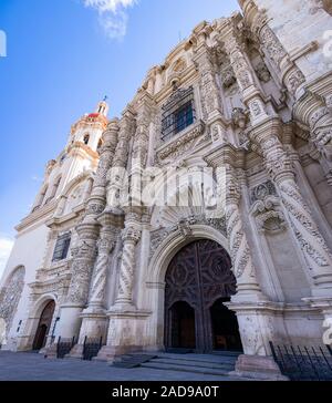 Catedral de Santiago Apóstol, in Saltillo, Coahuila, Mexiko. 1745 durch den Priester Felipe Suárez de Estrada, Projekt von Nicolás Hernández angehoben Stockfoto