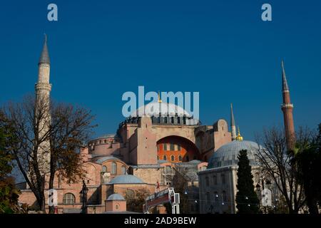 Istanbul, Türkei. November 18, 2019. Die Hagia Sophia (Kirche der Heiligen Weisheit - Ayasofya) Stockfoto