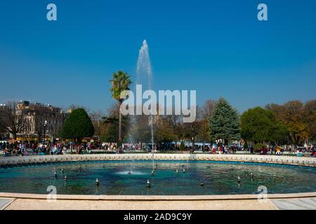 Istanbul, Türkei. November 18, 2019. Springbrunnen von Sultan Ahmet Park Stockfoto