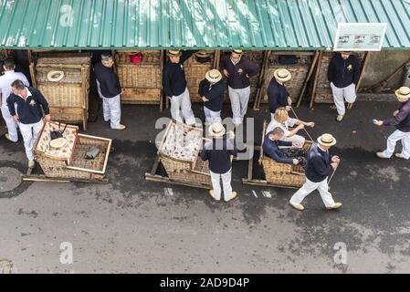 Warenkorb Schlitten Treiber, touristische Attraktion, Monte, Funchal, Madeira, Portugal, Europa Stockfoto