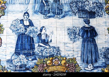 Street Scene, Azulejos, Markthalle, Funchal, Madeira, Portugal, Europa Stockfoto