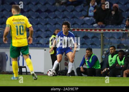 Porto, Portugal. 2. Dez, 2019. Shoya Nakajima (Porto) Fußball: Portugal "Liga NOS' Match zwischen dem FC Porto 2-0 FC Pacos de Ferreira im Estadio do Dragao in Porto, Portugal. Credit: mutsu Kawamori/LBA/Alamy leben Nachrichten Stockfoto