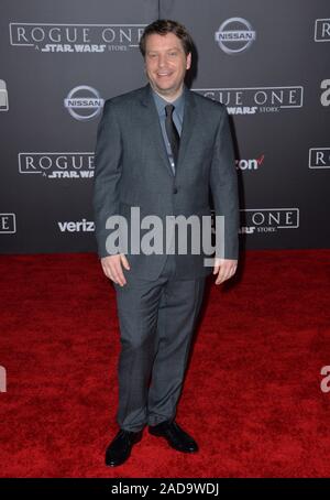 Regisseur Gareth Edwards bei der Weltpremiere von "Schurkenstaaten: ein Star Wars Story' im Pantages Theater, Hollywood. Dezember 10, 2016 © 2016 Paul Smith/Featureflash Stockfoto