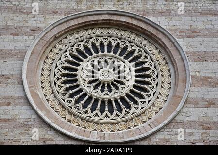 Fenster, die Basilika Santa Chiara, Assisi, Italien, Europa Stockfoto