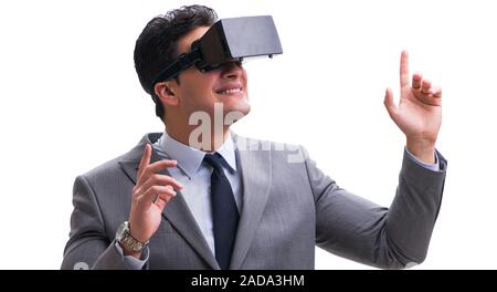 Unternehmer tragen Virtuelle Realität VR-Brille isoliert auf weißem Stockfoto