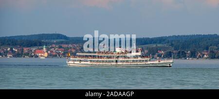 Passagierschiff Baden bevor Wasserburg am Bodensee Stockfoto