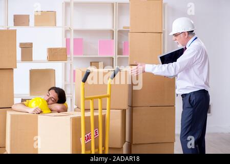 Professionelle movers tun Home Umzug Stockfoto