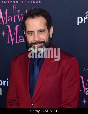 New York, New York, USA. 03 Dez, 2019. Tony Shalhoub nimmt Amazon Prime Video' Die wunderbare Frau Maisel' Saison 3 Premiere im Museum für Moderne Kunst am Dienstag, Dezember 3, 2019, in New York. Foto: Jeremy Smith/imageSPACE/MediaPunch Credit: MediaPunch Inc/Alamy leben Nachrichten Stockfoto