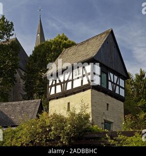 Storage Haus aus dem 16. Jahrhundert, das älteste Gebäude von Assinghausen, Olsberg, Deutschland, Europa Stockfoto