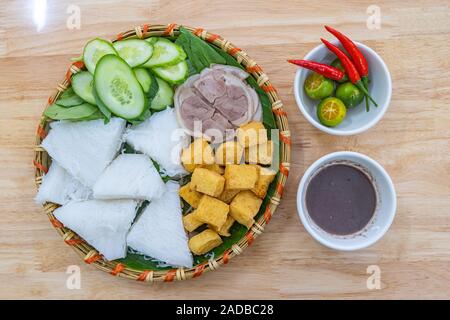 Leckere Brötchen Dau Mam Tom, Vietnam berühmten Ethnische Küche Stockfoto