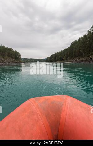 Rafting und Bootsfahrten auf dem Fluss Katun Stockfoto