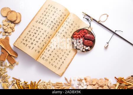 Traditionelle Chinesische Medizin Bücher und Stockfoto