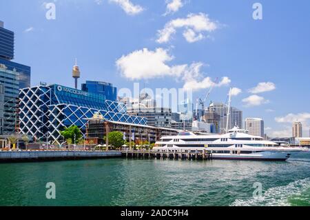 Eine angenehme Art, diese schöne Stadt zu sehen ist mit der Fähre - Sydney, NSW, Australien Stockfoto