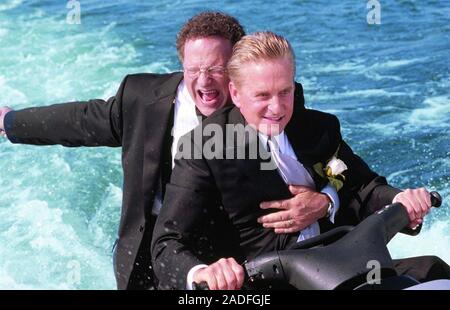 - IN DEN GESETZEN 2003 Warner Bros Film mit Michael Douglas auf der rechten Seite und Albert Brooks Stockfoto