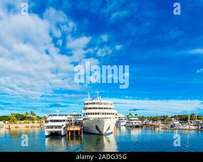 Boote im Hafen von Denarau, Nadi, Fidschi Stockfoto