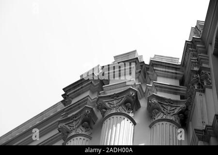 Schönen obenliegenden Teil des großen Marmorsäule Stockfoto