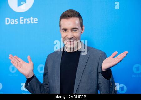 Hamburg, Deutschland. 03 Dez, 2019. Kai Pflaume, Moderator, Porträt, Porträt, Portrait, 7/8-Einzelbild, einzigen Motiv, Jahrespressekonferenz der ARD, Programm Presse Konferenz, in Hamburg am 03.12.2019, | Verwendung der weltweiten Kredit: dpa/Alamy leben Nachrichten Stockfoto