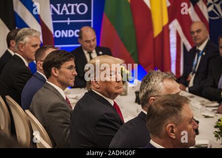 London, Greater London, UK. 4. Dez, 2019. Donald Trump, Präsident der Vereinigten Staaten in ein Mittagessen während der 70. Jahrestag der NATO-Gipfel. Credit: Celestino Arce Lavin/ZUMA Draht/Alamy leben Nachrichten Stockfoto